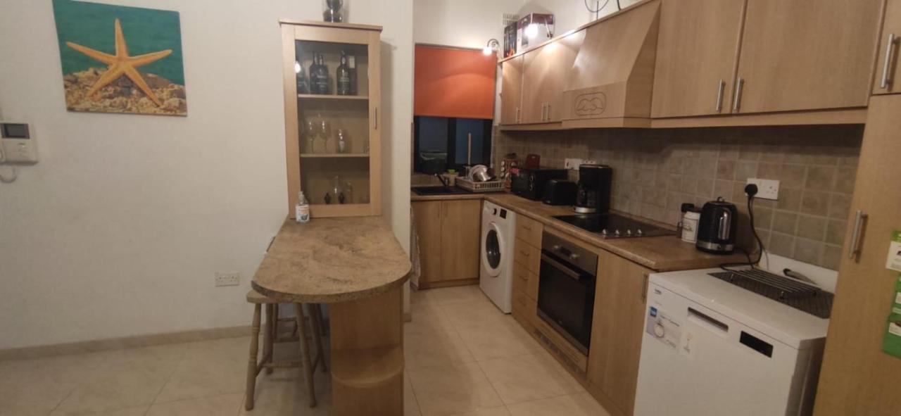 Private Double Bedroom & Private Bathroom & Shared Kitchen San Pawl il-Baħar Extérieur photo
