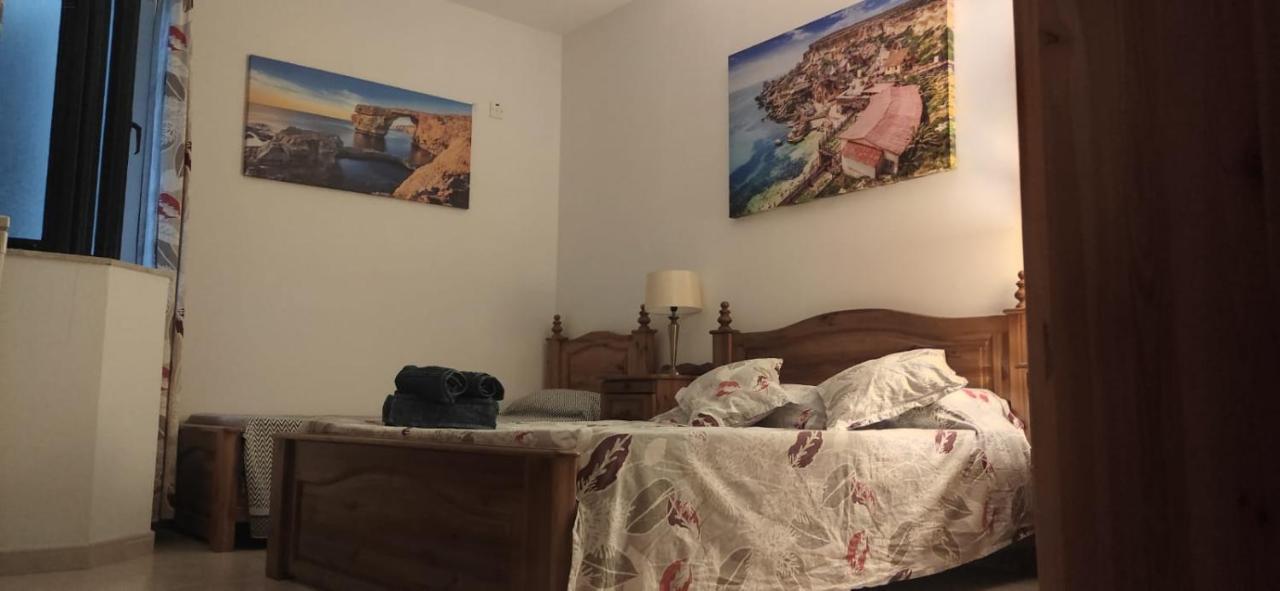 Private Double Bedroom & Private Bathroom & Shared Kitchen San Pawl il-Baħar Extérieur photo